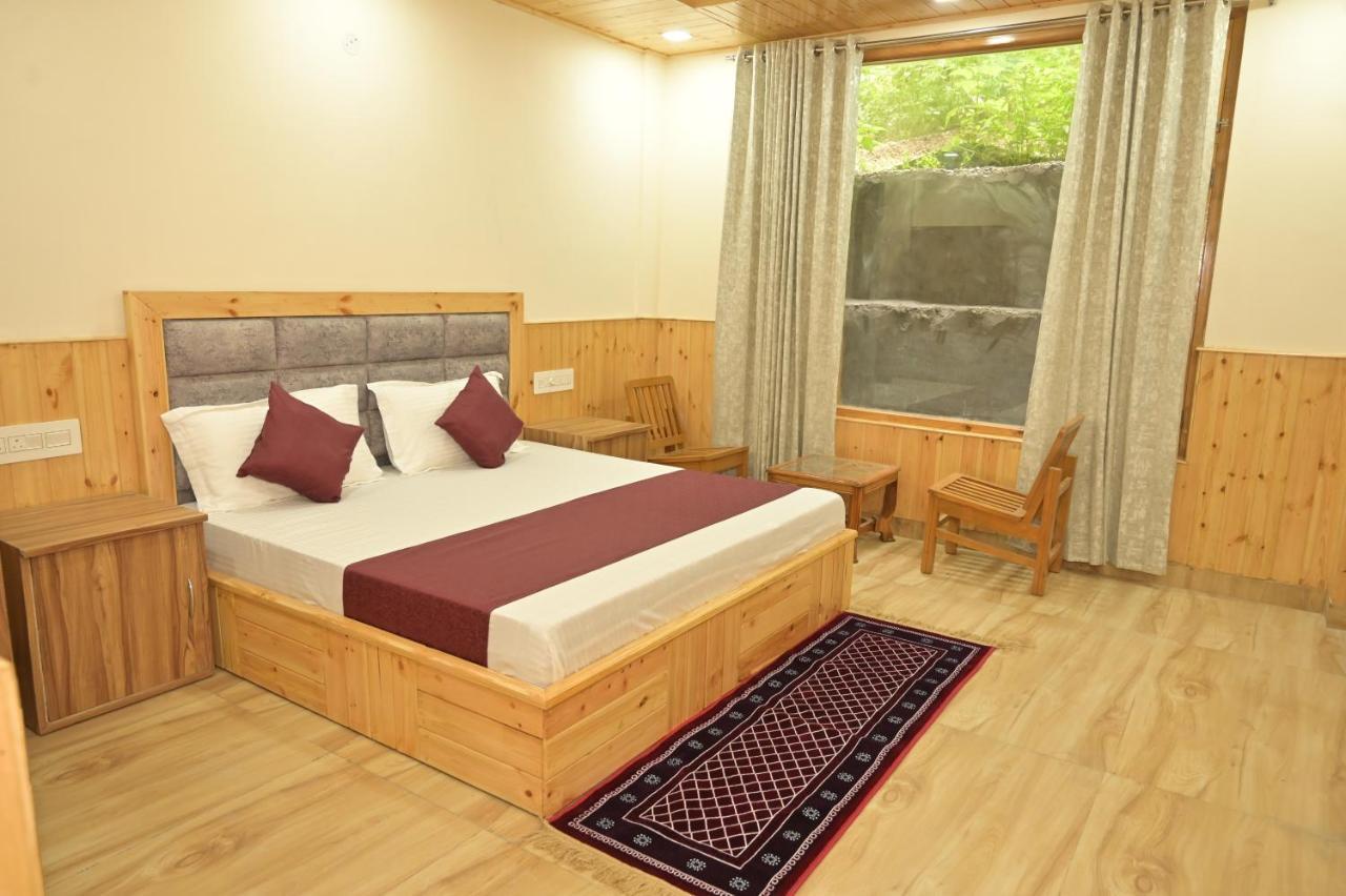 Hotel Royal Galaxy Tirthan Banjār Zewnętrze zdjęcie