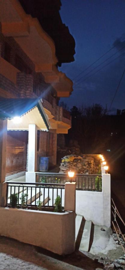Hotel Royal Galaxy Tirthan Banjār Zewnętrze zdjęcie