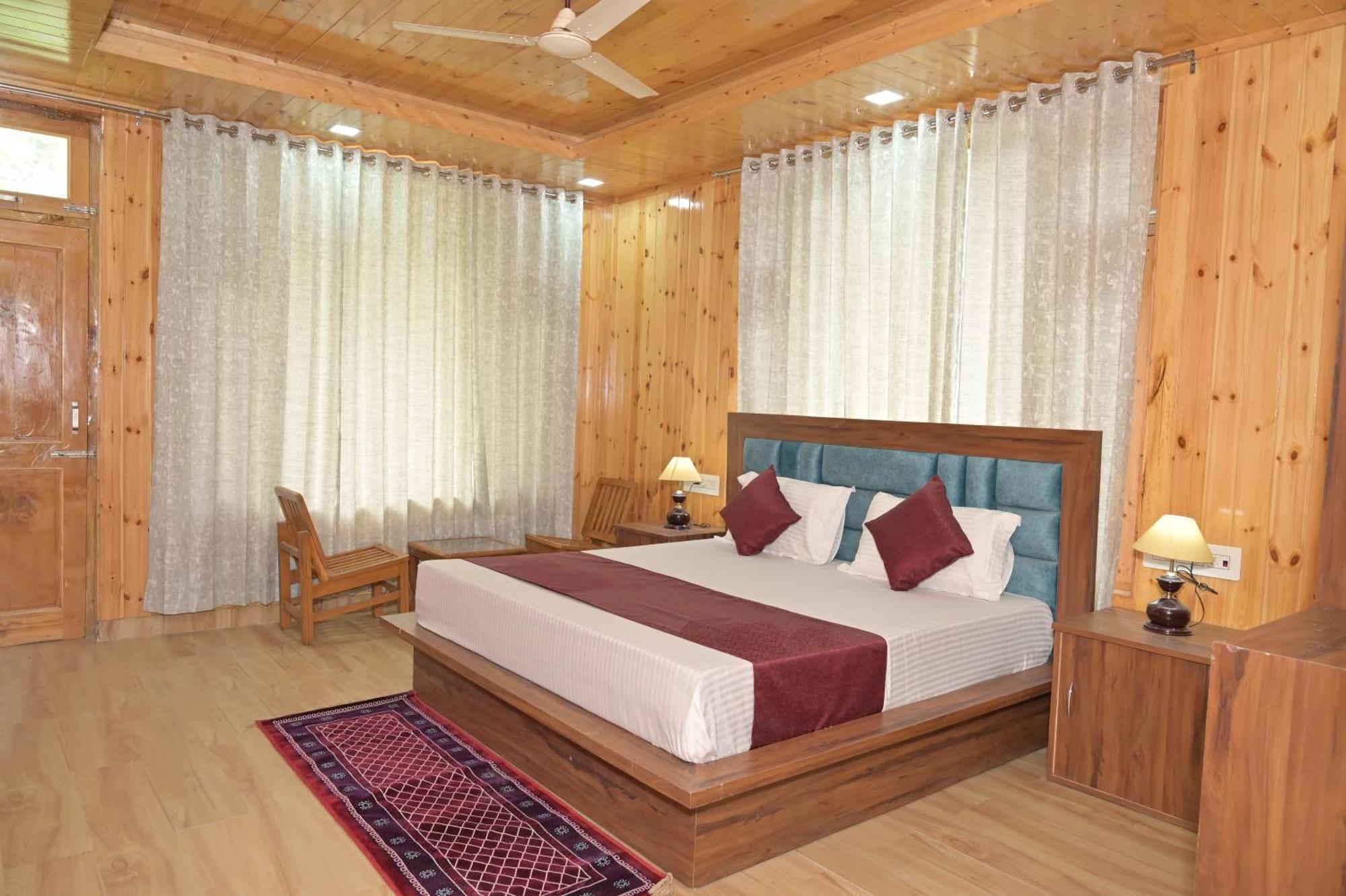 Hotel Royal Galaxy Tirthan Banjār Zewnętrze zdjęcie