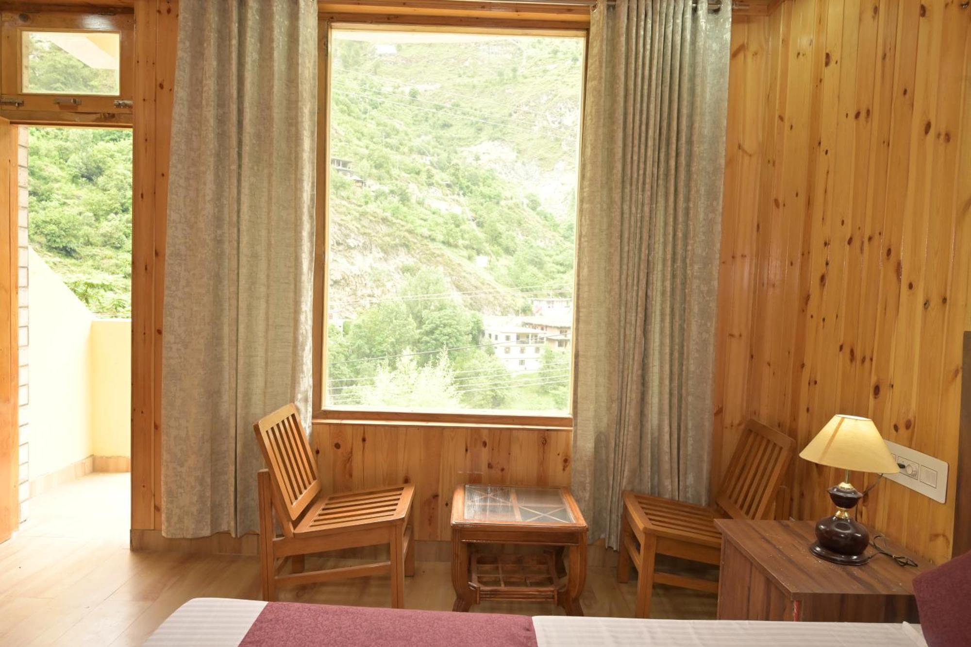 Hotel Royal Galaxy Tirthan Banjār Zewnętrze zdjęcie