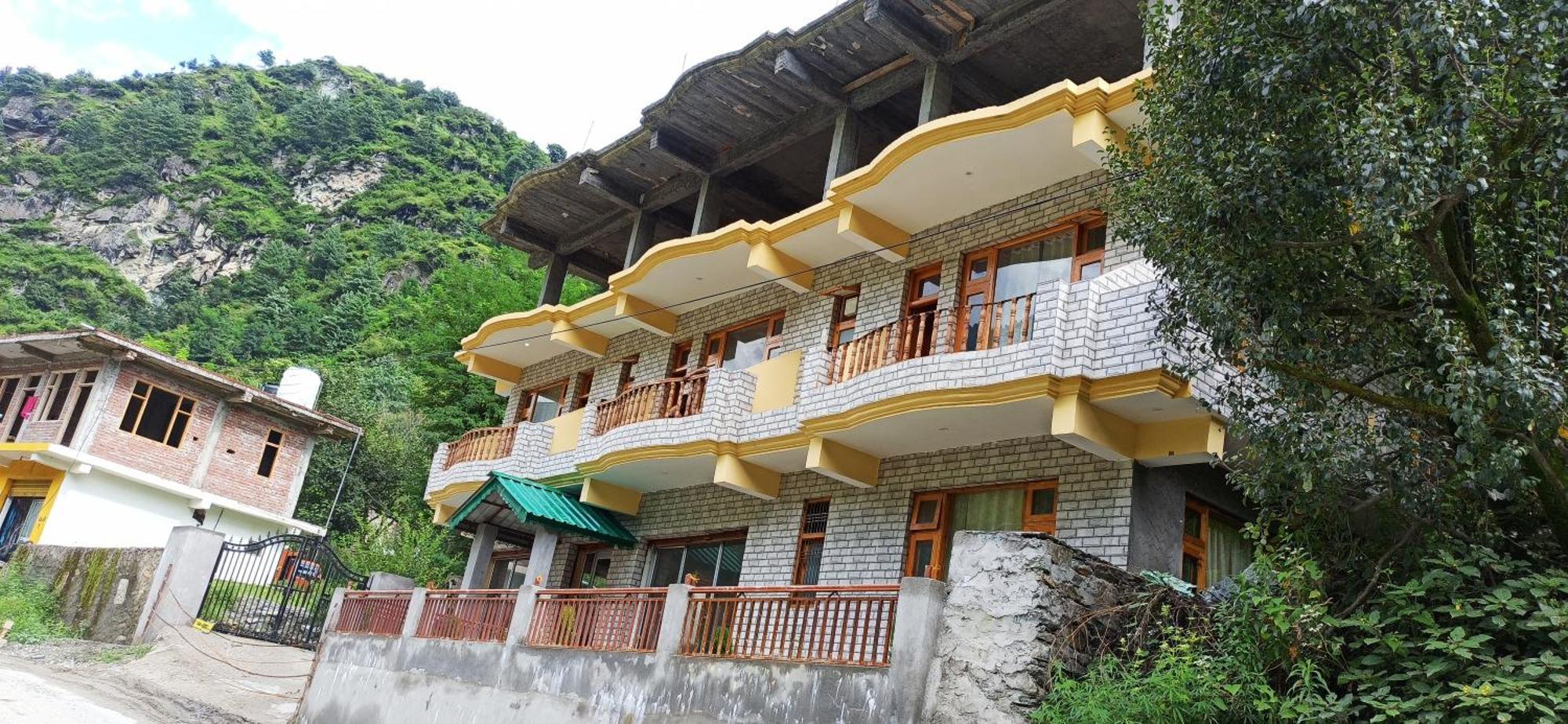 Hotel Royal Galaxy Tirthan Banjār Zewnętrze zdjęcie