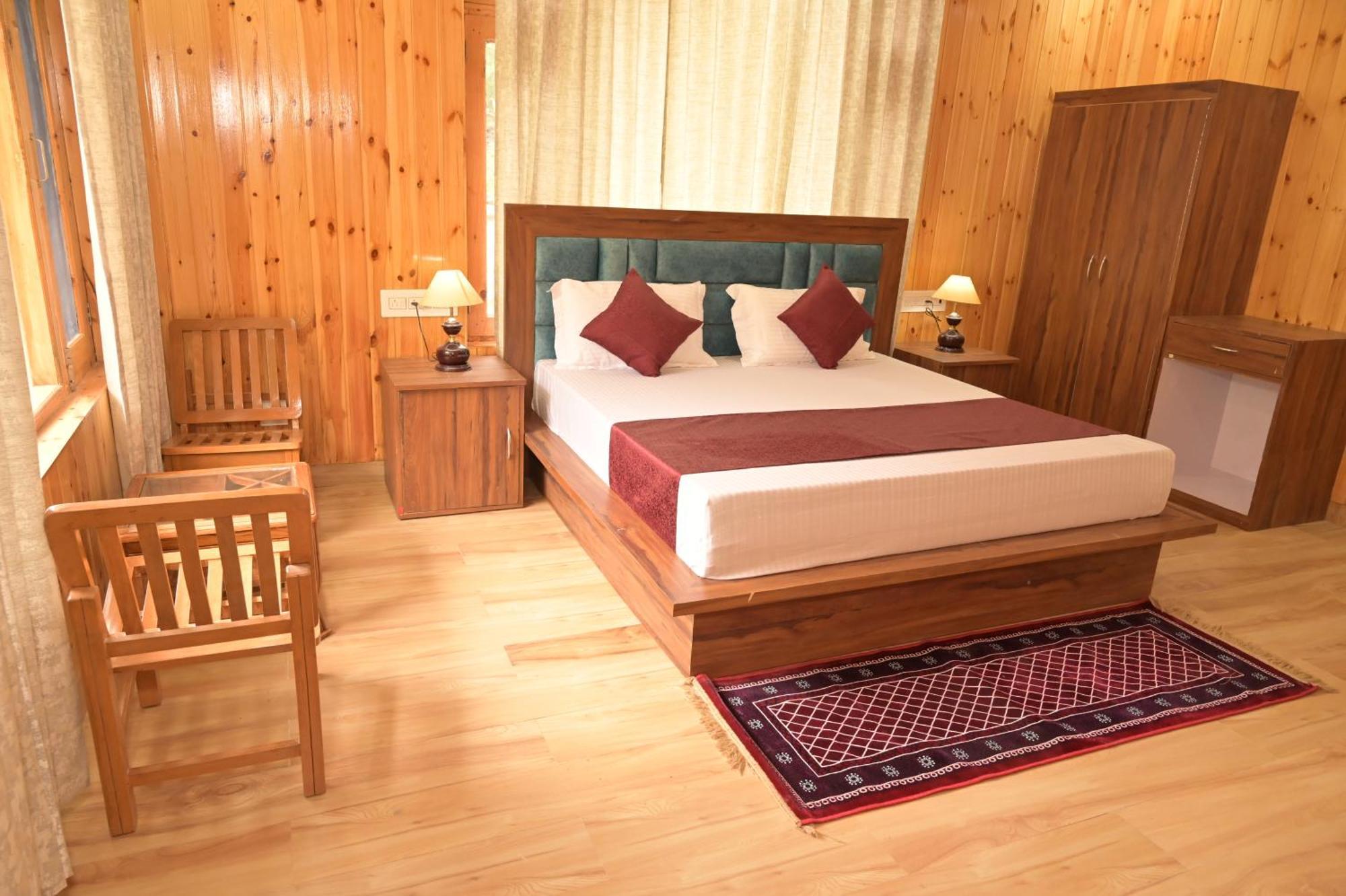 Hotel Royal Galaxy Tirthan Banjār Zewnętrze zdjęcie